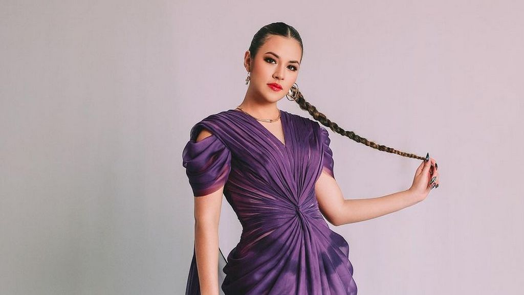 7 Pesona Raisa Bak Goddess di Jember Fashion Carnaval 2024 7 Pesona Raisa Bak Goddess di Jember Fashion Carnaval 2024