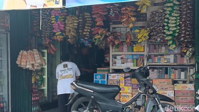 Rokok Masih Dijual Dekat Sekolah Rokok Masih Dijual Dekat Sekolah