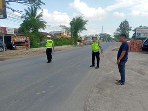 BeAT Tabrak Truk Molen di Banyuasin, Ayah-Anak Tewas