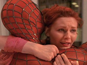 Ciuman Ikonik Spider-Man yang Gak Seindah Itu Ciuman Ikonik Spider-Man yang Gak Seindah Itu