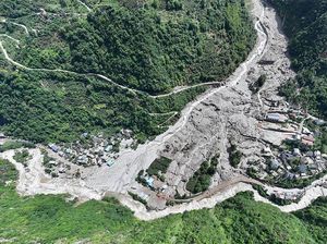 Penampakan dari Udara Tanah Longsor Terjang Permukiman di China