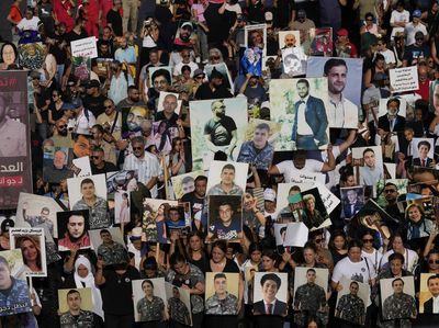 Warga Lebanon Mengenang 4 Tahun Tragedi Ledakan Beirut