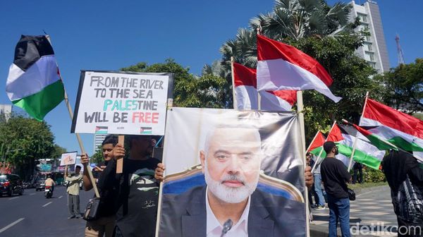 Aksi Bela Palestina di Surabaya
