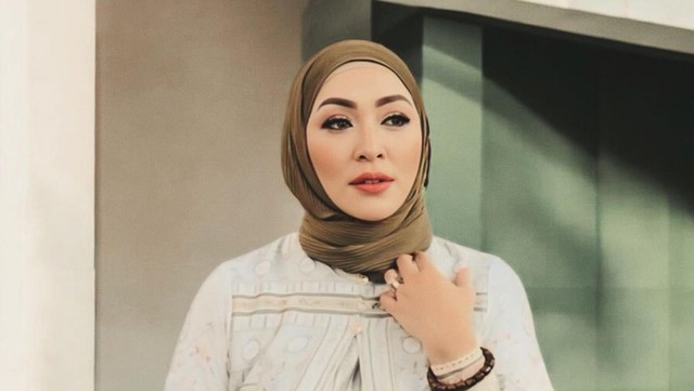 Kata Angelina Sondakh soal Aaliyah Massaid ke Nikahan Al Usai 4 Hari Melahirkan