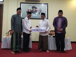 Ndalem Ponpes Lirboyo Terbakar, Kemenag Salurkan Bantuan Rp 700 Juta