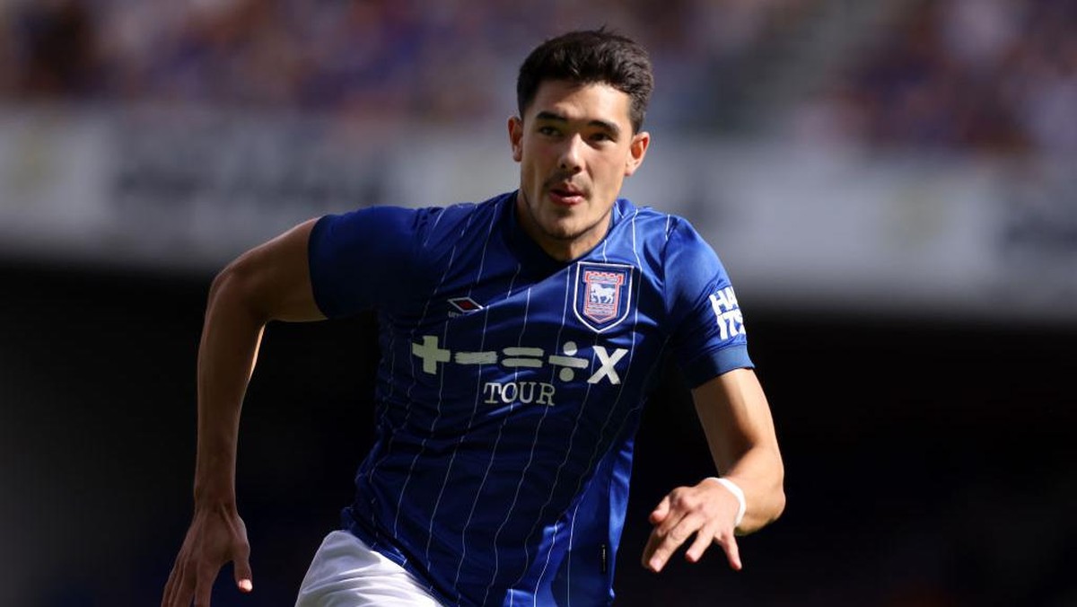 Elkan Baggott dapat nomor punggung 25 di Ipswich Town. (Foto: Paul Harding/Getty Images)