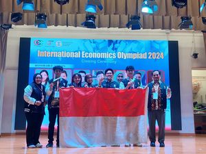 4 Siswa RI Sabet Medali Perak-Perunggu di Ajang Olimpiade Ekonomi Internasional 2024