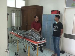 Geger Pria Bangkalan Ditemukan Tewas Tergorok, Diduga Dibunuh Saat Tidur Geger Pria Bangkalan Ditemukan Tewas Tergorok, Diduga Dibunuh Saat Tidur