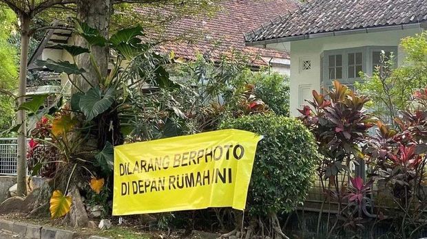 Kini Dilarang Berfoto, Ini Penampakan Rumah Milea Bandung