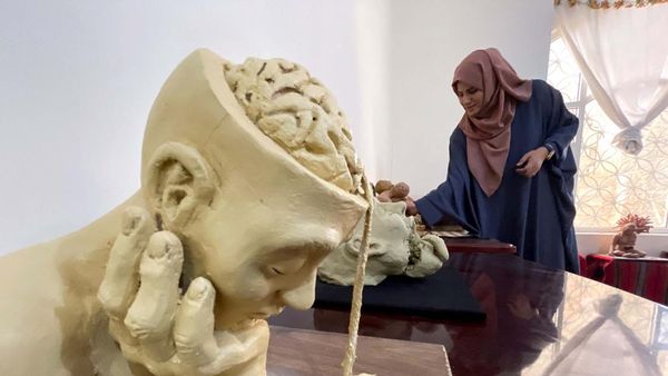 Seniman Yaman Bikin Patung Terinspirasi Perang Gaza, Ini Potretnya