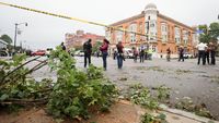 Kota Buffalo AS Dikejutkan Tornado, Jalan Hancur-Pohon Bertumbangan