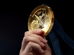 Luntur Kena Keringat, Kualitas Medali Olimpiade 2024 Dinilai Buruk