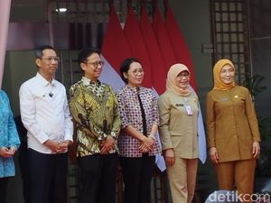 Heru Budi Bareng Menkes Resmikan Gedung Puskesmas Tebet-Pasar Minggu Jaksel