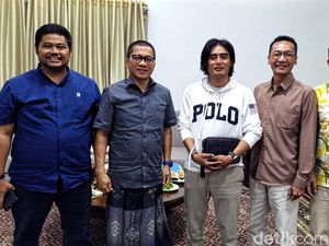 Selangkah Lagi Duet Hasim Adnan dan Charly van Houten di Pilkada Sukabumi Selangkah Lagi Duet Hasim Adnan dan Charly van Houten di Pilkada Sukabumi