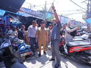 Pedagang 16 Ilir Direlokasi ke TPS demi Hilangkan Kesan Kumuh Pedagang 16 Ilir Direlokasi ke TPS demi Hilangkan Kesan Kumuh