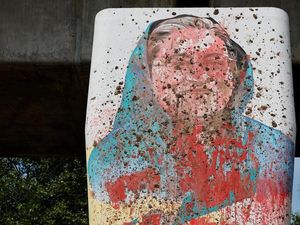 Undur Diri, PM Bangladesh Hasina Mengungsi ke India Undur Diri, PM Bangladesh Hasina Mengungsi ke India