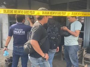 Pria di Kubu Raya Ditemukan Tewas Tergantung Dalam Kamar Usai Bakar Istri Pria di Kubu Raya Ditemukan Tewas Tergantung Dalam Kamar Usai Bakar Istri