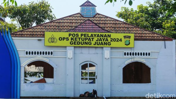 Potret Posko Mudik di Tambun yang Rusak dan Tak Kunjung Dibongkar