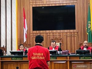 Bunuh Pacar dan Sembunyikan Jasad di Ruko, Alung Divonis 14 Tahun Penjara Bunuh Pacar dan Sembunyikan Jasad di Ruko, Alung Divonis 14 Tahun Penjara
