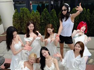 Sooyoung Jelasin Alasan SNSD Susah Tur Dalam Waktu Dekat Sooyoung Jelasin Alasan SNSD Susah Tur Dalam Waktu Dekat