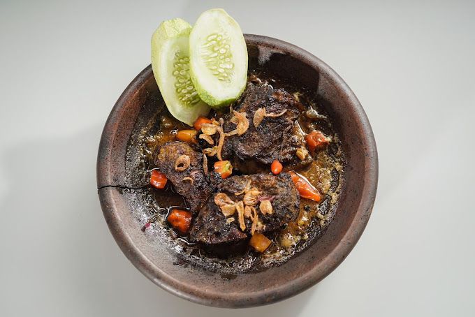 Tempat makan iga bakar cobek