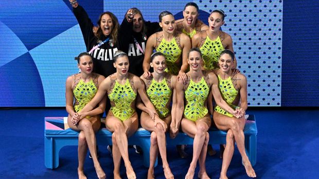 Paris 2024 Olympics - Artistic Swimming - Team Technical Routine - Aquatics Centre, Saint-Denis, France - August 05, 2024. Linda Cerruti, Marta Iacoacci, Sofia Mastroianni, Enrica Piccoli, Lucrezia Ruggiero, Isotta Sportelli, Giulia Vernice, Francesca Zunino of Italy. REUTERS/Chen Yichen