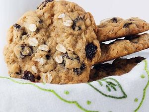 Resep Kue Oatmeal dan Kismis Renyah, Camilan Sehat yang Lezat