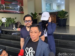 David Bayu dan Audrey Davis Ikuti Prosedur Pemeriksaan Video Porno