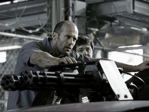 Sinopsis Film Death Race, Ketika Balapan Jadi Ajang Pertaruhan Nyawa Sinopsis Film Death Race, Ketika Balapan Jadi Ajang Pertaruhan Nyawa