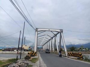 Jembatan Masamba Luwu Utara Tutup Total 20 Agustus, Arus Lalin Dialihkan Jembatan Masamba Luwu Utara Tutup Total 20 Agustus, Arus Lalin Dialihkan