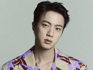 Pesona Jin BTS Jadi Global Ambassador Gucci, Banjir Tawaran Job Usai Wamil Pesona Jin BTS Jadi Global Ambassador Gucci, Banjir Tawaran Job Usai Wamil