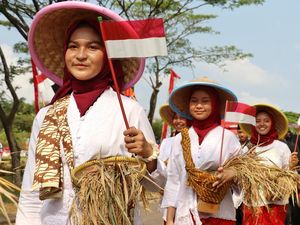 25 Ide Kostum Karnaval 17 Agustus Simple tapi Unik dan Kreatif untuk Ibu-ibu