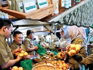 Yuk ke Festival Like 2, Bisa Belanja Buah-Olahan Mangrove di Pasar Rakyat