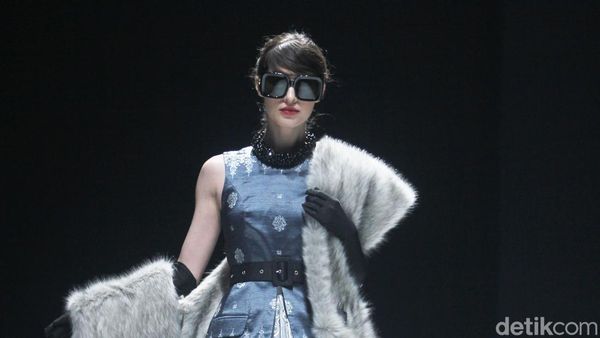 8 Koleksi Busana Cantik Manis Yosafat Dwi Kurniawan di JF3 Fashion Festival