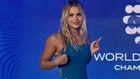 Foto: Perenang yang Dipulangkan dari Wisma Olimpiade, Kini Jadi Model Dewasa