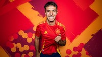 Martin Zubimendi. Dengan pemain Real Sociedad ini bersinar buat Spanyol di Euro 2024 lalu, MU disebut-sebut tertarik menggaetnya. Foto: UEFA via Getty Images/Alexander Scheuber - UEFA