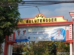 Perajin Spanduk Pecel Lele di Lamongan Mampu Kuliahkan Anak hingga S2 Perajin Spanduk Pecel Lele di Lamongan Mampu Kuliahkan Anak hingga S2