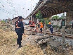 Kerap Terjadi Kecelakaan, KAI Divre Tanjung Karang Tutup 8 Pelintasan Liar