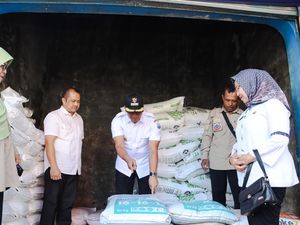 Ayiks! Petani Cabai-Padi di Cimahi Dapat Suplai Pupuk Bersubsidi Ayiks! Petani Cabai-Padi di Cimahi Dapat Suplai Pupuk Bersubsidi