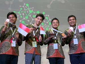 Keren! Siswa Indonesia Sabet 4 Medali Olimpiade Kimia Internasional di Saudi Keren! Siswa Indonesia Sabet 4 Medali Olimpiade Kimia Internasional di Saudi