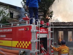 Alkon Damkar Rusak, Kebakaran Hanguskan 4 Rumah di Sukabumi