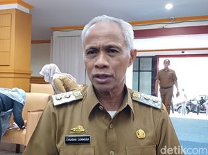 Wabup Pangkep Tegaskan Pin Emas Legislator Aset Pemkab, Bukan Atribut Gratis Wabup Pangkep Tegaskan Pin Emas Legislator Aset Pemkab, Bukan Atribut Gratis