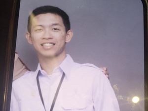 Terungkap Yoga Penipu Taruna Akmil Beraksi Pakai Seragam Kemenkumham Palsu Terungkap Yoga Penipu Taruna Akmil Beraksi Pakai Seragam Kemenkumham Palsu