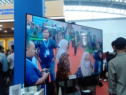 Mejeng di Pameran InaRI Expo 2024, UM Kenalkan Inovasi Pendeteksi Bahagia