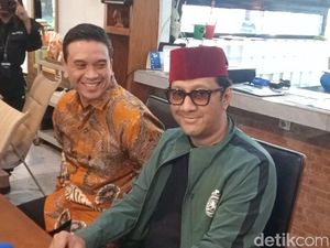 Andre Taulany Pastikan Perpisahan dengan Istri Bukan Keputusan Sepihak Andre Taulany Pastikan Perpisahan dengan Istri Bukan Keputusan Sepihak