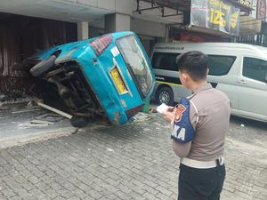 Sopir Angkot Depok yang Tabrak Lansia hingga Tewas Jadi Tersangka! Sopir Angkot Depok yang Tabrak Lansia hingga Tewas Jadi Tersangka!