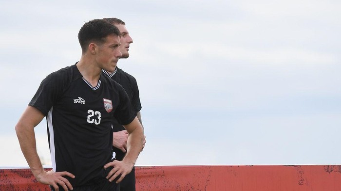 Lucas Salinas dan Mariano Peralta pemain baru Borneo FC.