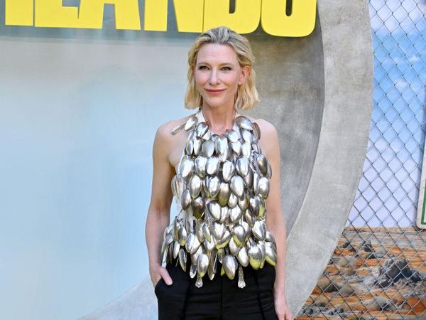5 Potret Cate Blanchett Bergaya Unik, Pakai Baju dari Sendok Bekas