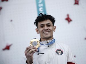 Atlet Panjat Tebing Indonesia Veddriq Leonardo Sumbang Emas Olimpiade 2024 Atlet Panjat Tebing Indonesia Veddriq Leonardo Sumbang Emas Olimpiade 2024