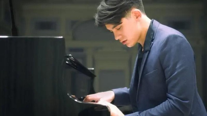 George berharap lewat konser-konser pianonya, ia sanggup kian mempopulerkan lagu-lagu Indonesia (GEORGE HARLIONO)